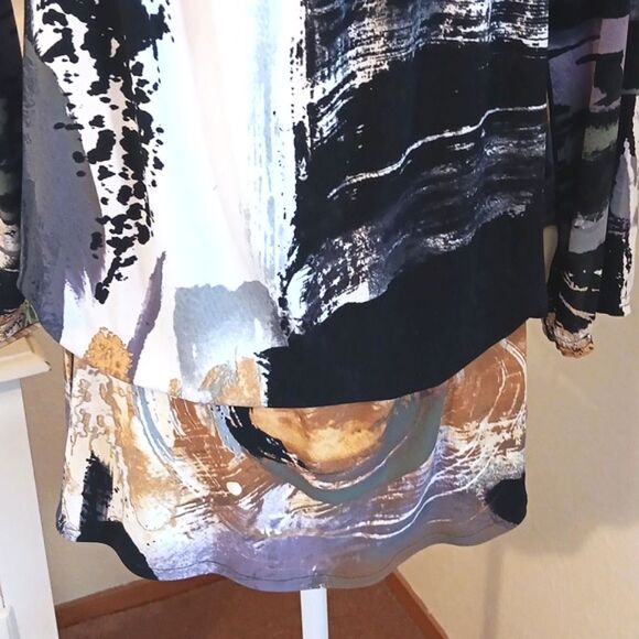 Eva Varro Gathered Tunic Dress Long Sleeve.  Scoop Neck. Absract - Picture 8 of 10